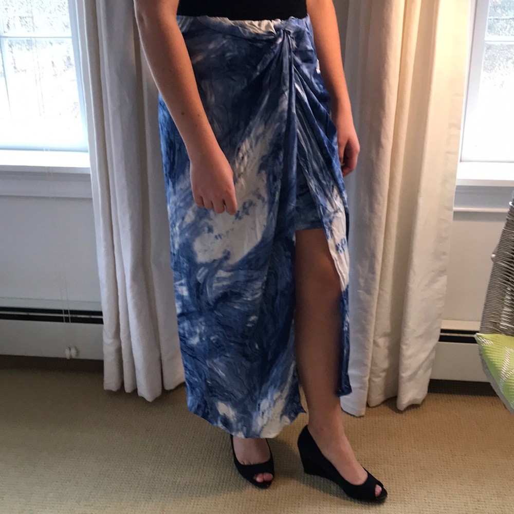 ELIE TAHARI Silk Sarong skirt